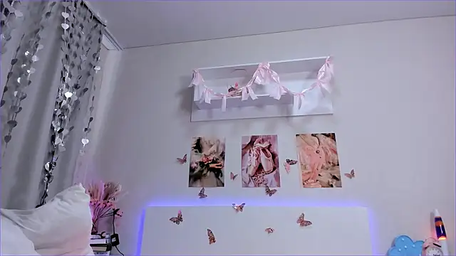 Milly_Lane webcam