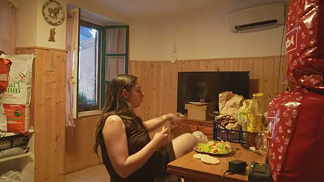 VanessaDoyle webcam