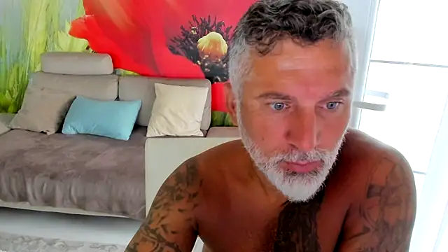 BlowMyXXL webcam