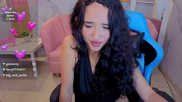 bella_vibess_s webcam