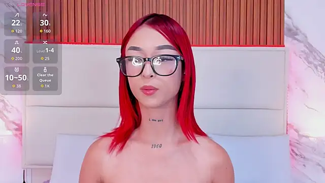 _bella_rossee_ (F teen) - fingers in pussy