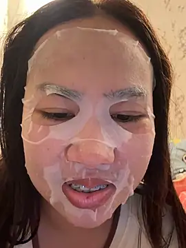 Ponthip live sex cam