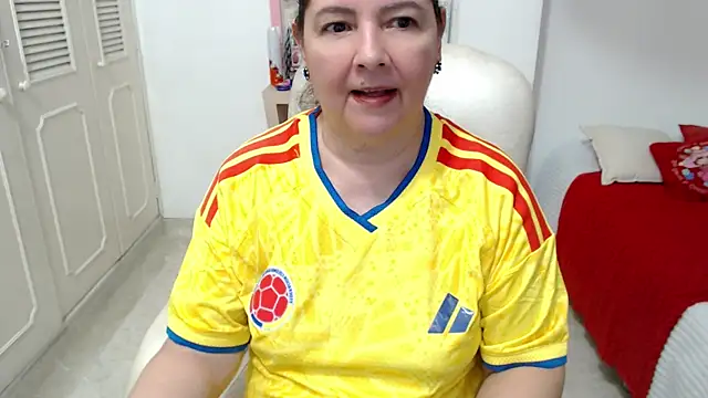 leonela_69 webcam