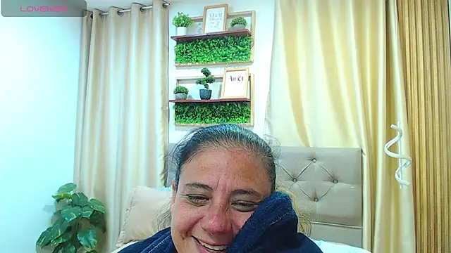 sasi_luna webcam