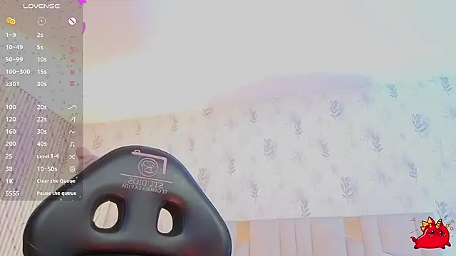 MARIANA_TAY1 live cam on StripChat
