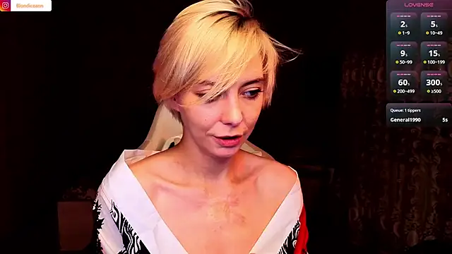 Blondice webcam