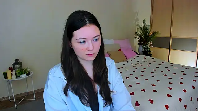 AlluringLookk webcam
