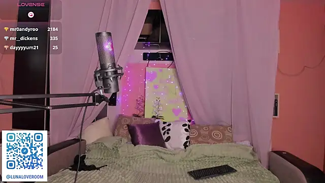 Luna_Reid webcam