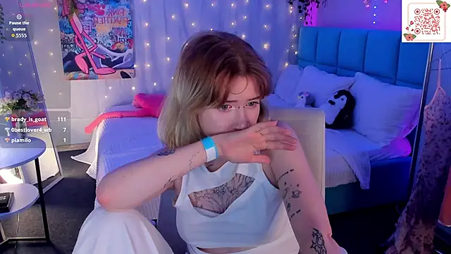 Elira_Vane webcam