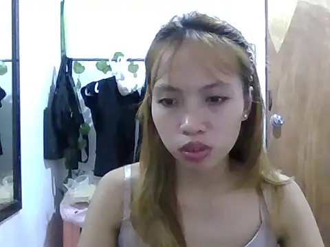 sweetpinayxxx webcam