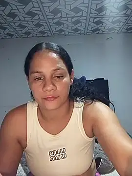 cieloo_777 webcam