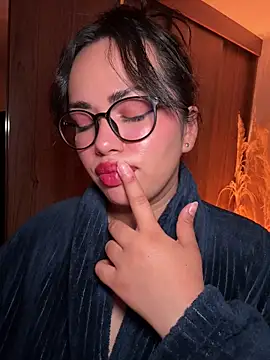 andra_rose webcam