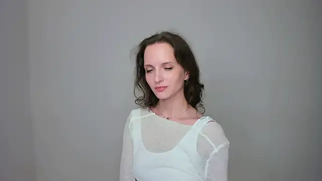 Ariadna_Shy webcam