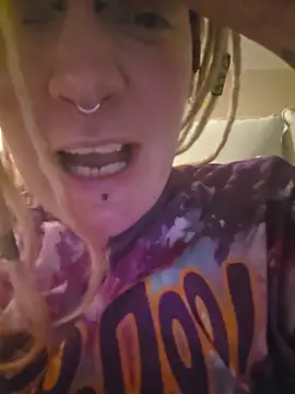 PinkTheHawk webcam
