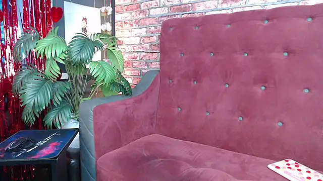 MommyMila84 webcam