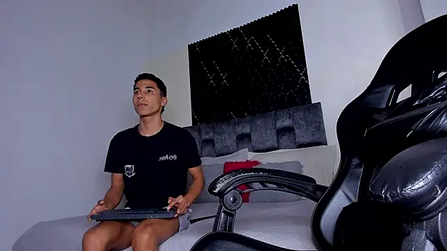 ThiagoSexy005 webcam