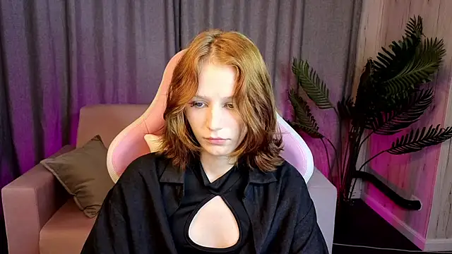 AliceJohansone live cam on StripChat
