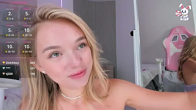 VirginChloe webcam