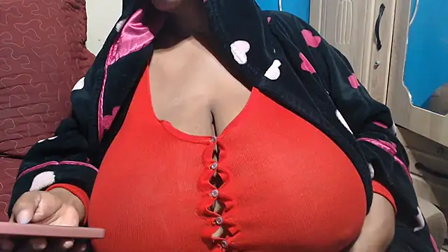 CUTEFIRMMELONSS webcam
