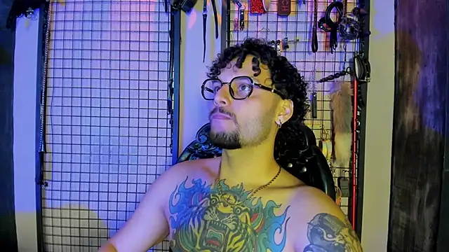 Twisted_Fantasy webcam