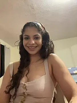 karlatiburcio live cam on StripChat