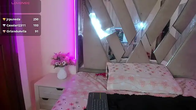 casey_lorens webcam