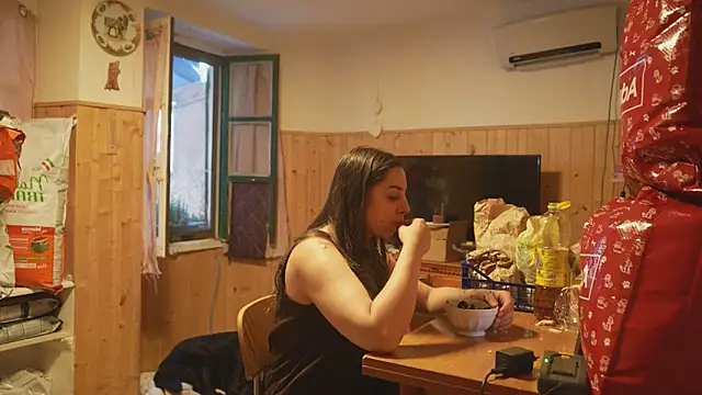 VanessaDoyle webcam