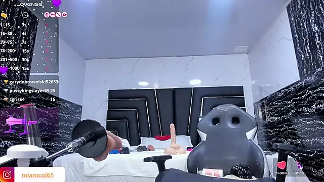 Ladyy_Scarlett webcam