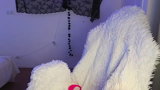 LilithMadden webcam