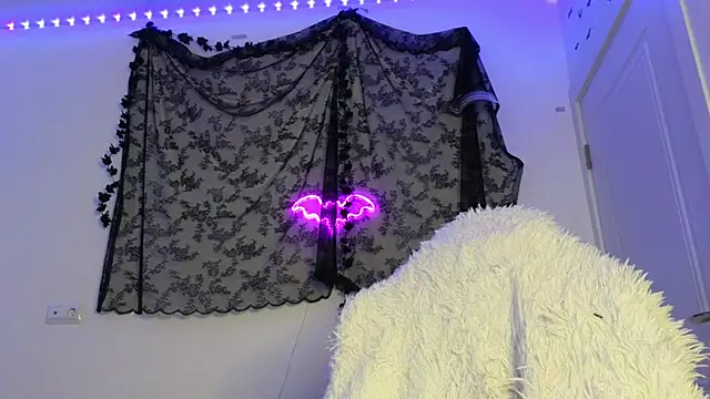 LilithMadden webcam