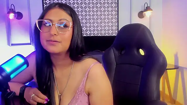 Amber_gold_ webcam