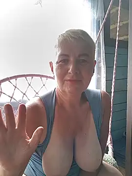 NicoleOlla webcam