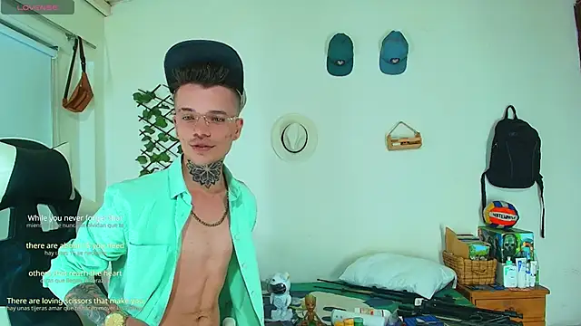 Gold_Loyal77 webcam
