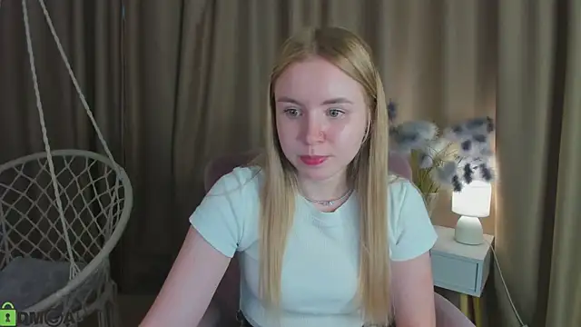 Linda__Bloom webcam