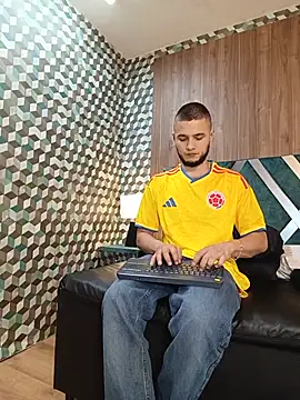 joaho_fernandez (M young) - quitarme los pelos la polla y las bolas