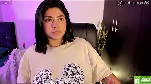 lucy26_ webcam
