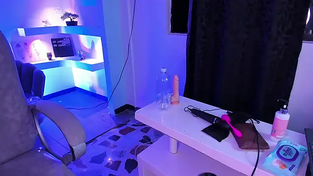 TifanyWhite_ webcam