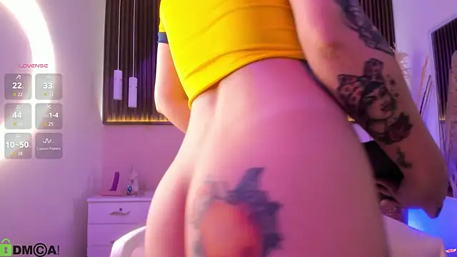 Liz_grey_ webcam