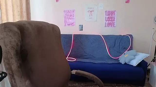 Miss_Moren webcam