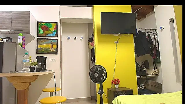 Alaiapink live cam on StripChat