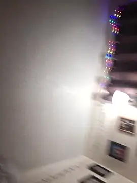 Smallone327 webcam