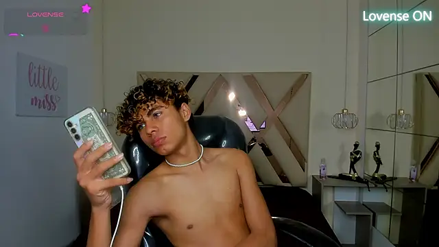 Anyelo_Twink webcam