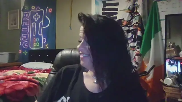 love_ashlii (F milf) - GET MAMI IN THE BED