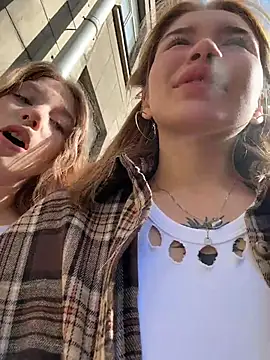 FlashTitsRoyal