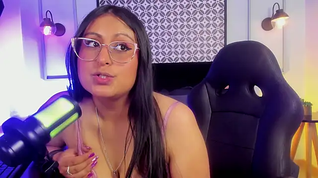 Amber_gold_ webcam