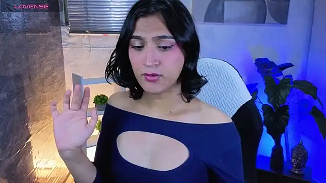 Zoee_Kiss_ live cam on StripChat