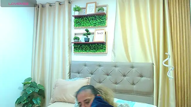 sasi_luna webcam