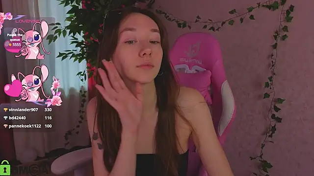 Miche1le_Allenne webcam
