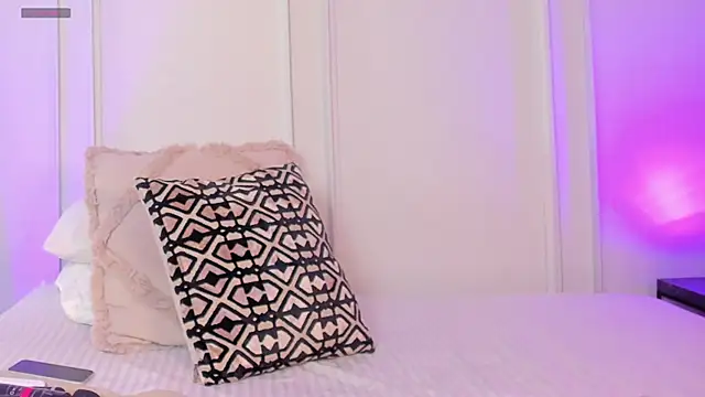 CharlotteBrownn_ webcam