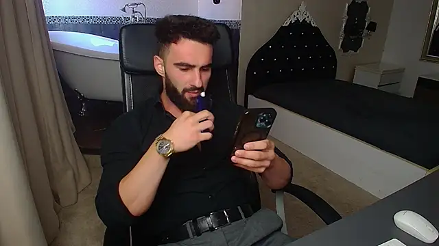 MicahLane live cam on StripChat